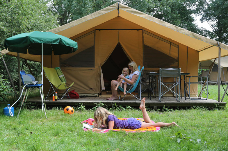 Camping Le Nid du Parc Villars Les Dombes